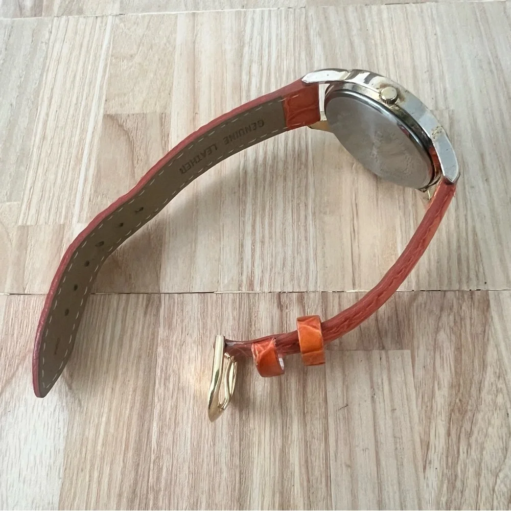 Chico’s ladies gold tone orange leather fashion watch NEW BATTERY